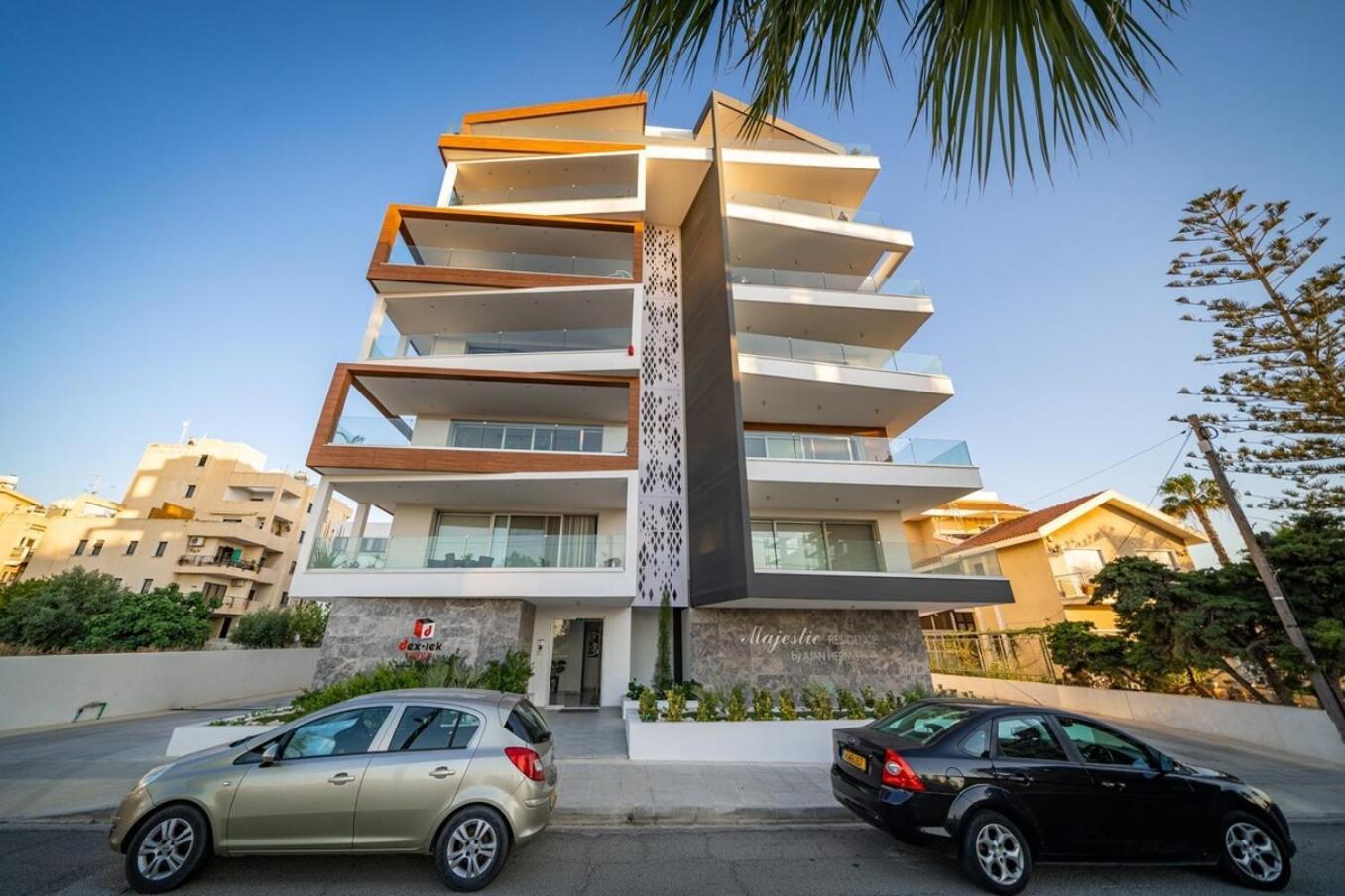 Majestic Sunset Salt Lake Views 300M From Beach Larnaca Exterior foto