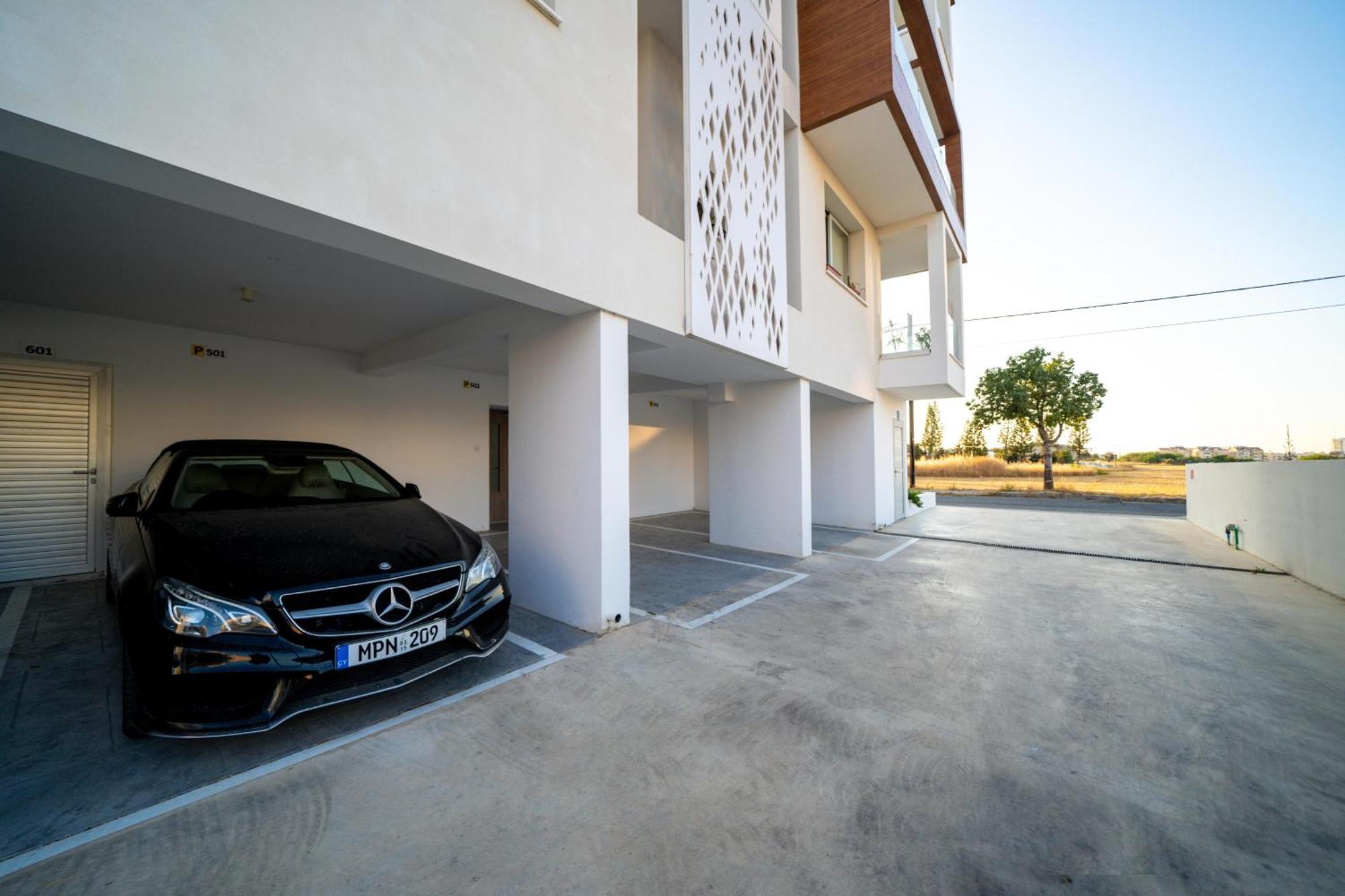 Majestic Sunset Salt Lake Views 300M From Beach Larnaca Exterior foto