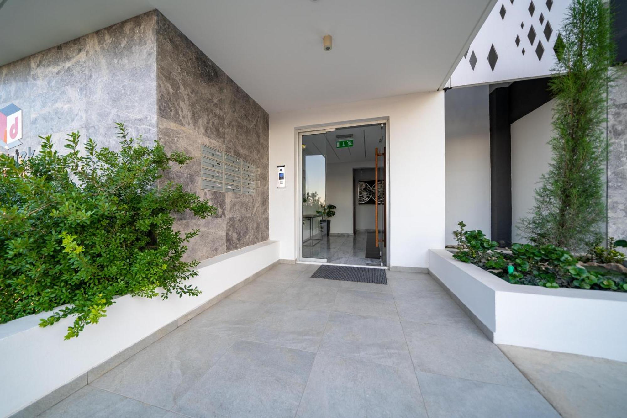 Majestic Sunset Salt Lake Views 300M From Beach Larnaca Exterior foto