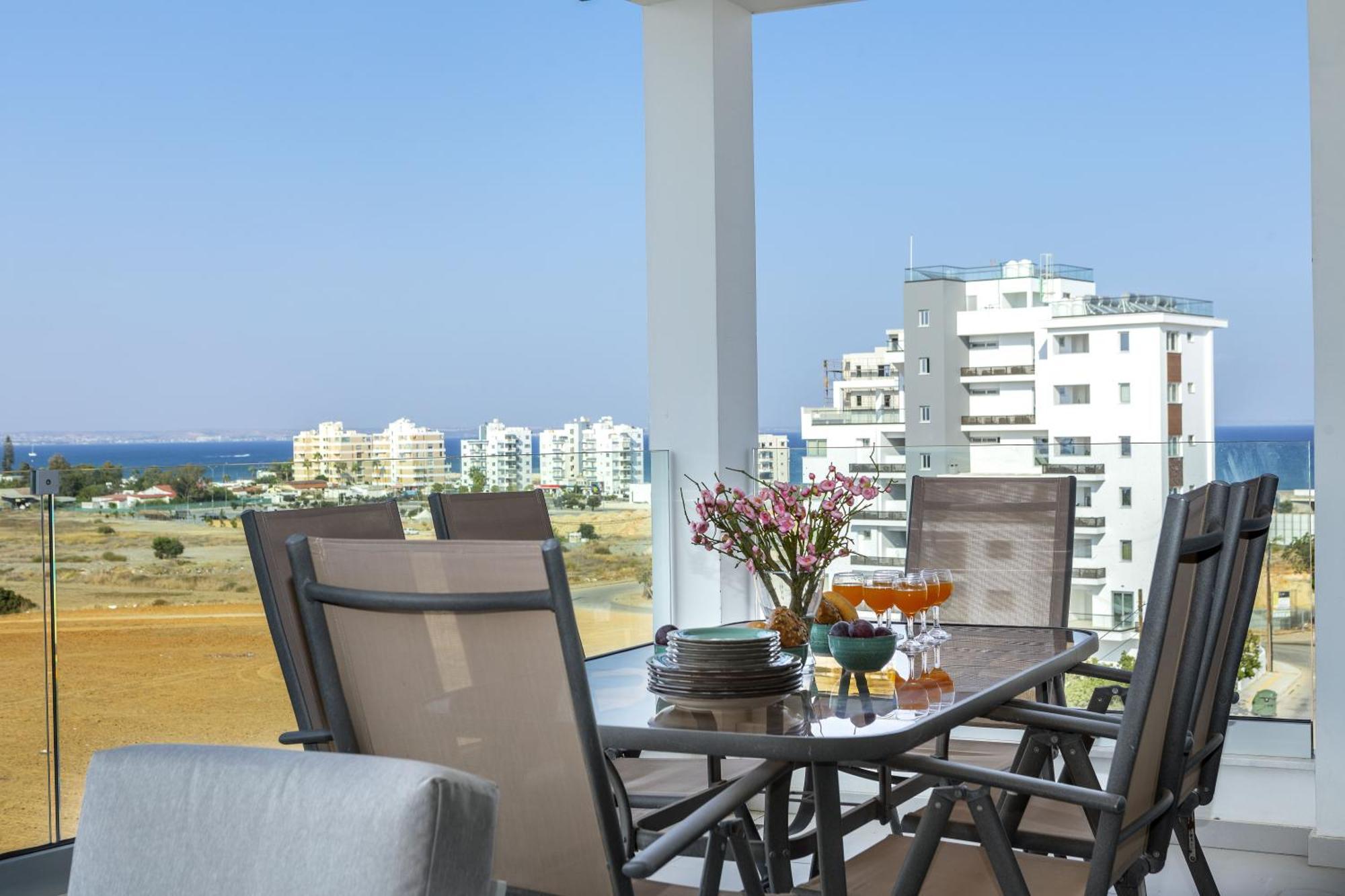 Majestic Sunset Salt Lake Views 300M From Beach Larnaca Exterior foto