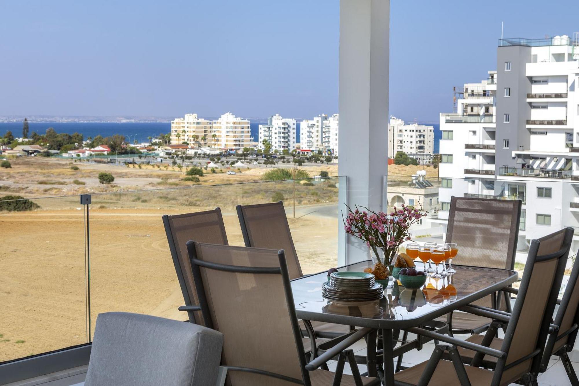 Majestic Sunset Salt Lake Views 300M From Beach Larnaca Exterior foto